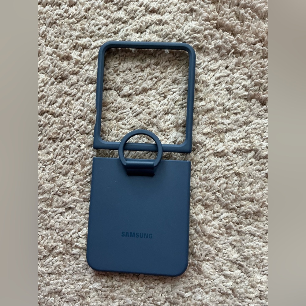 SAMSUNG Galaxy Z Flip 6 Silicone Phone Case, Protective Cover with Built-in Ring